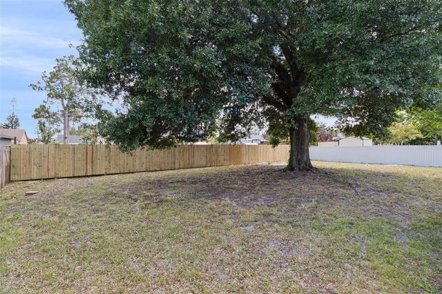 1374 PAKENHAM STREET NW, Palm Bay, FL 32907