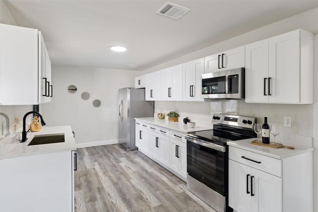 1374 PAKENHAM STREET NW, Palm Bay, FL 32907