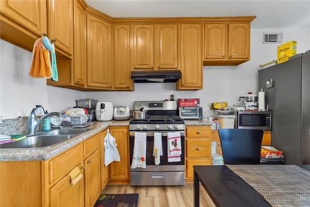 1147 Fedora Street, Los Angeles, CA 90006