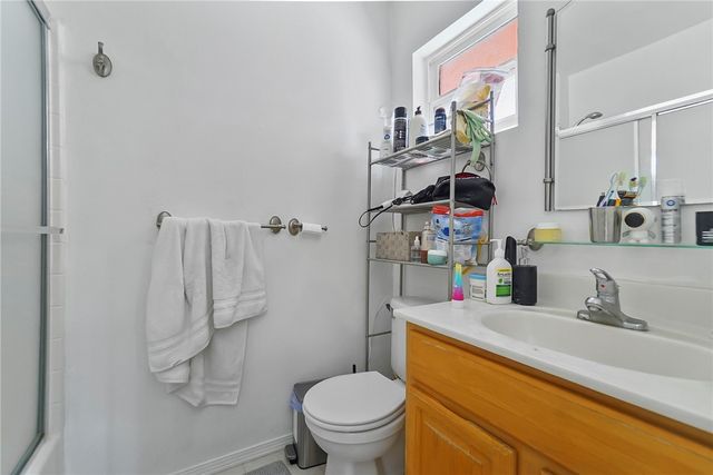 1147 Fedora Street, Los Angeles, CA 90006