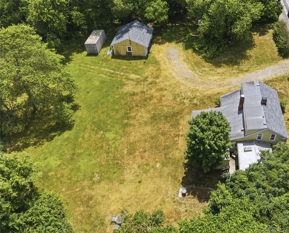 1680 N Sea Road, Southampton, NY 11968