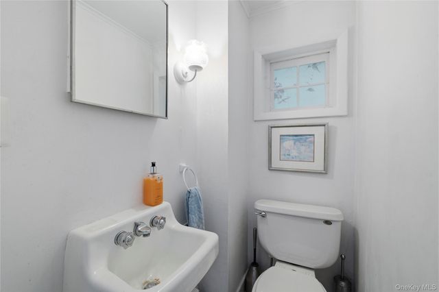 1680 N Sea Road, Southampton, NY 11968
