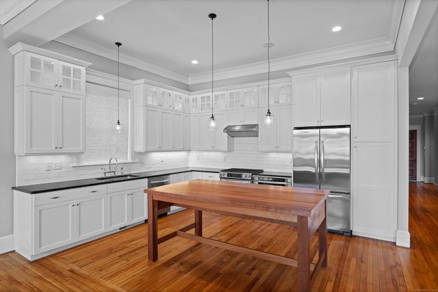 7 Gravel Street 1, Groton, CT 06355