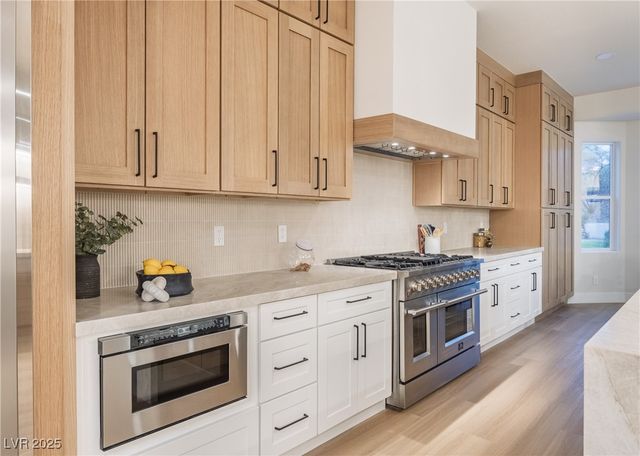 821 Star Pine Drive, Las Vegas, NV 89144