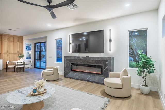 821 Star Pine Drive, Las Vegas, NV 89144