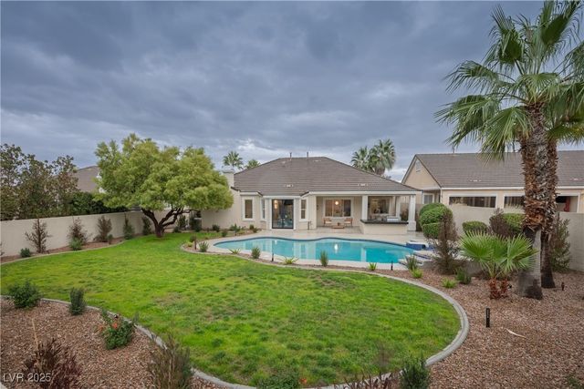 821 Star Pine Drive, Las Vegas, NV 89144