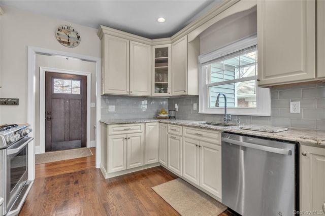 23 Alta Drive, Bronxville, NY 10708