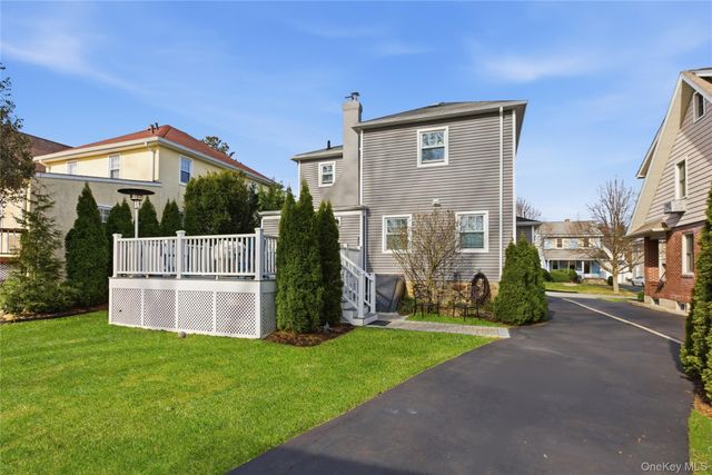 23 Alta Drive, Bronxville, NY 10708