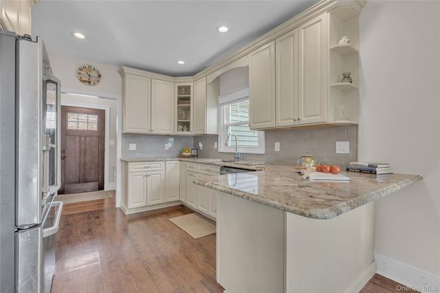 23 Alta Drive, Bronxville, NY 10708