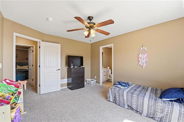 4701 Corinth Drive, St Joseph, MO 64506