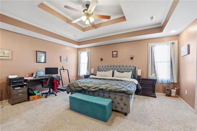 4701 Corinth Drive, St Joseph, MO 64506