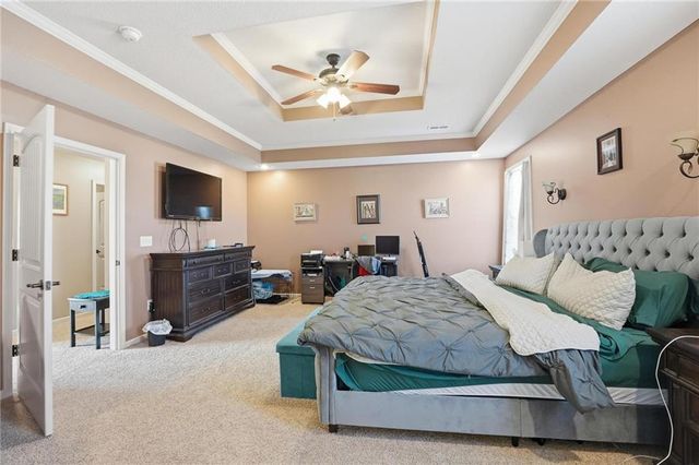 4701 Corinth Drive, St Joseph, MO 64506