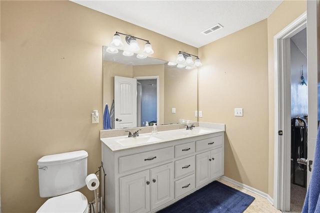 4701 Corinth Drive, St Joseph, MO 64506