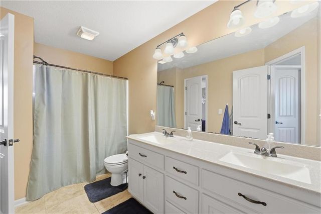 4701 Corinth Drive, St Joseph, MO 64506