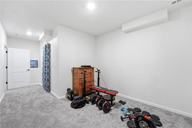 4701 Corinth Drive, St Joseph, MO 64506