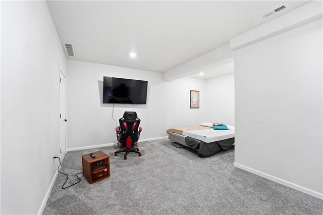 4701 Corinth Drive, St Joseph, MO 64506