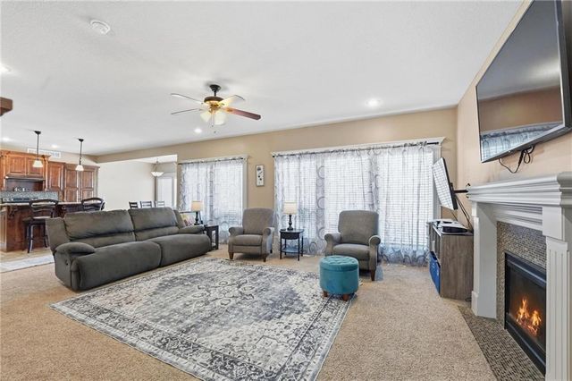 4701 Corinth Drive, St Joseph, MO 64506