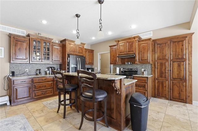 4701 Corinth Drive, St Joseph, MO 64506