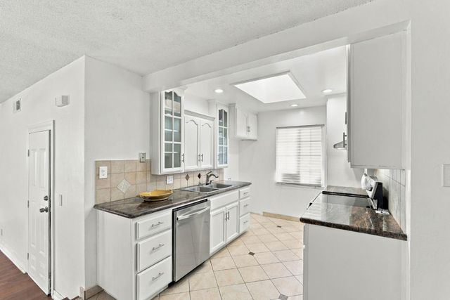 25948 Peterman Avenue, Hayward, CA 94545