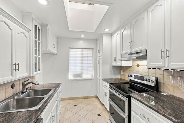 25948 Peterman Avenue, Hayward, CA 94545