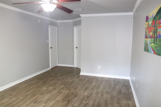 27 N Greenbud Court, The Woodlands, TX 77380