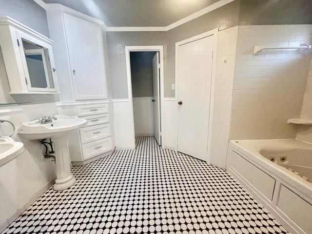 27 N Greenbud Court, The Woodlands, TX 77380