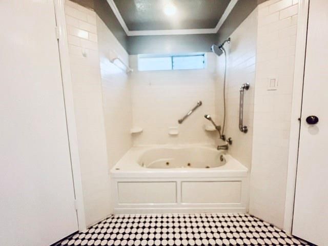 27 N Greenbud Court, The Woodlands, TX 77380