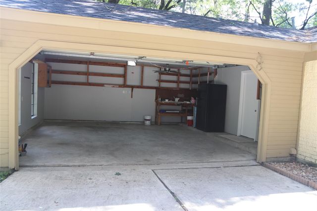 27 N Greenbud Court, The Woodlands, TX 77380