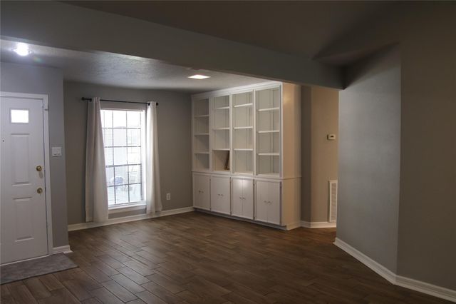 27 N Greenbud Court, The Woodlands, TX 77380