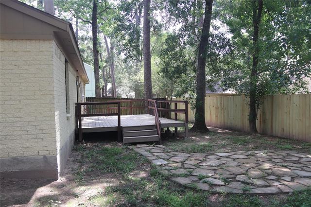 27 N Greenbud Court, The Woodlands, TX 77380