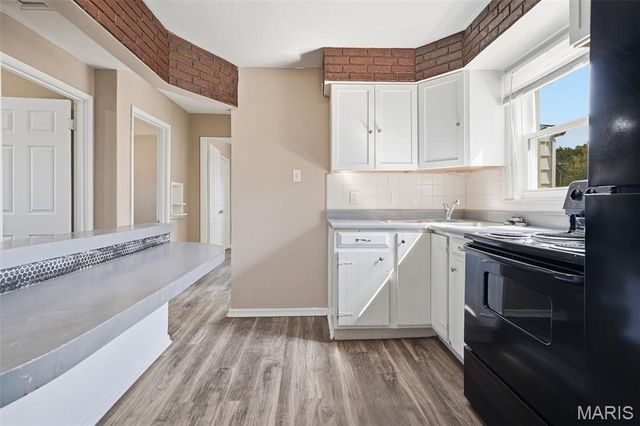 8114 Waddell Avenue, St Louis, MO 63125