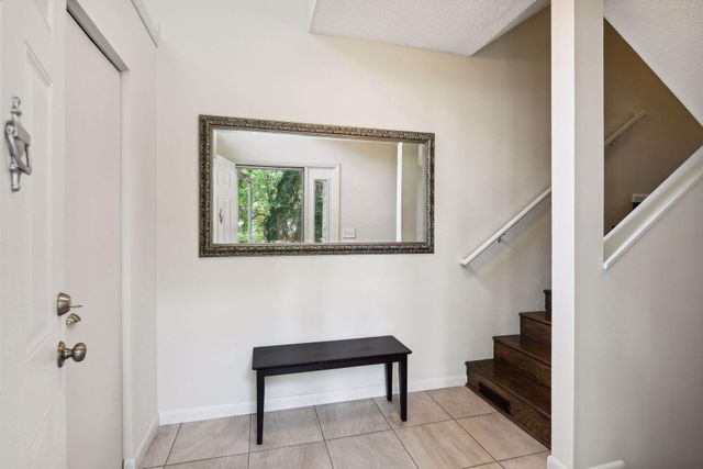 2824 Kenwood Isles Drive, Minneapolis, MN 55408