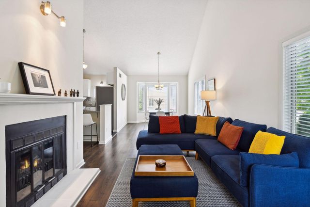 2824 Kenwood Isles Drive, Minneapolis, MN 55408