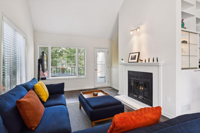 2824 Kenwood Isles Drive, Minneapolis, MN 55408