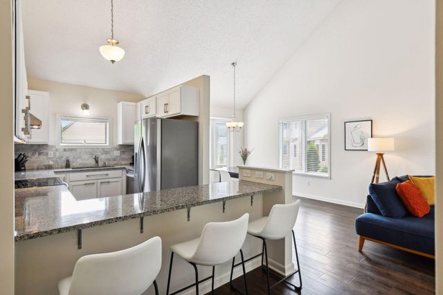 2824 Kenwood Isles Drive, Minneapolis, MN 55408