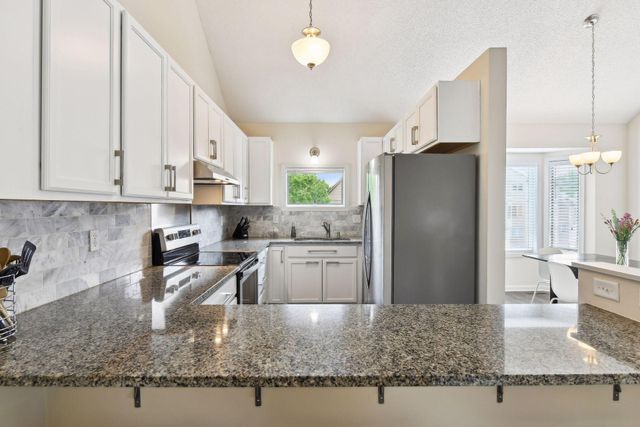 2824 Kenwood Isles Drive, Minneapolis, MN 55408