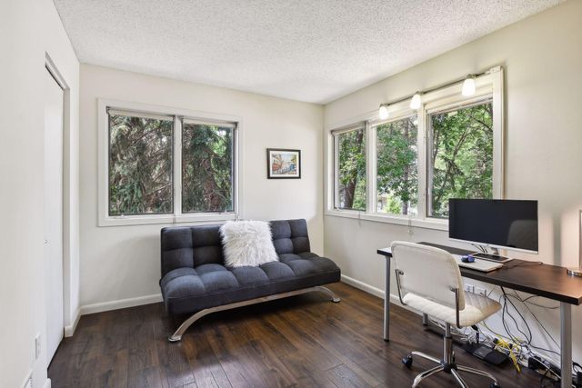 2824 Kenwood Isles Drive, Minneapolis, MN 55408