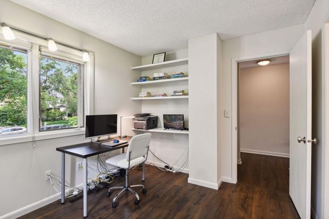 2824 Kenwood Isles Drive, Minneapolis, MN 55408