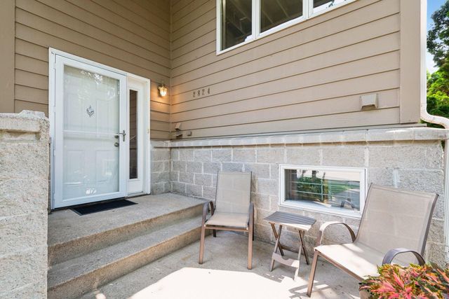 2824 Kenwood Isles Drive, Minneapolis, MN 55408
