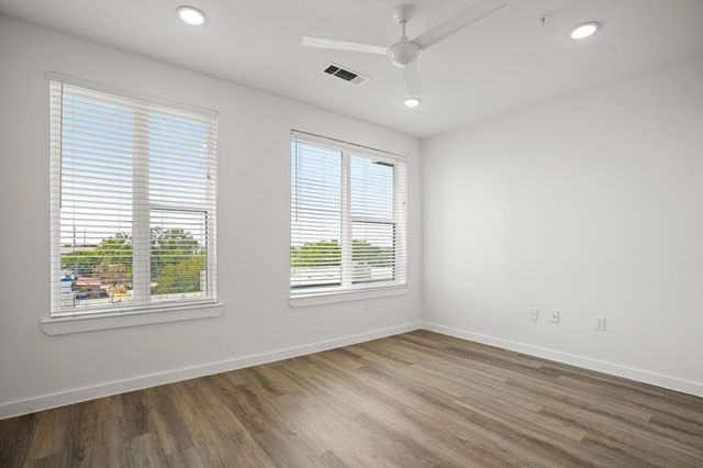 6324 N Lamar BLVD 317, Austin, TX 78752