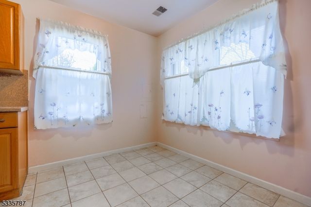 614 W 8th St 10, Plainfield City, NJ 07060