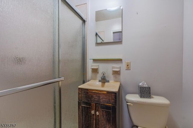 614 W 8th St 10, Plainfield City, NJ 07060