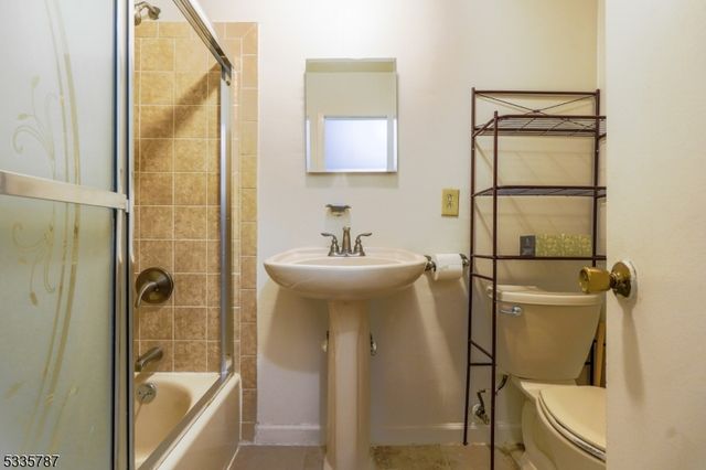 614 W 8th St 10, Plainfield City, NJ 07060