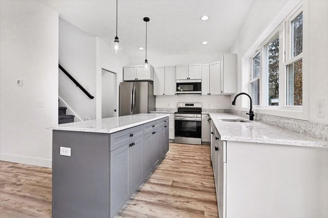 102 N Mill Street, Dowagiac, MI 49047