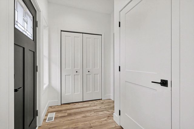 102 N Mill Street, Dowagiac, MI 49047