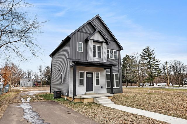 102 N Mill Street, Dowagiac, MI 49047