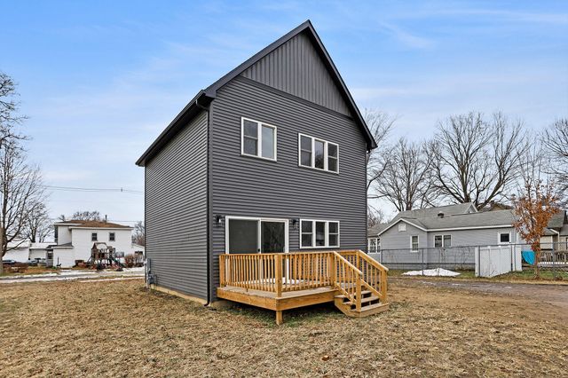 102 N Mill Street, Dowagiac, MI 49047