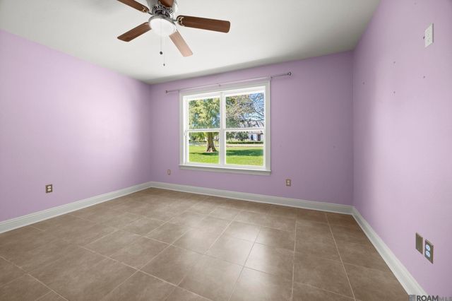 25820 Wax Rd, Denham Springs, LA 70726