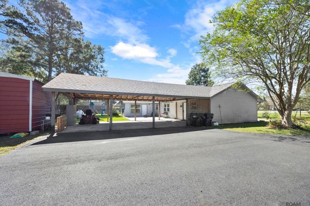 25820 Wax Rd, Denham Springs, LA 70726