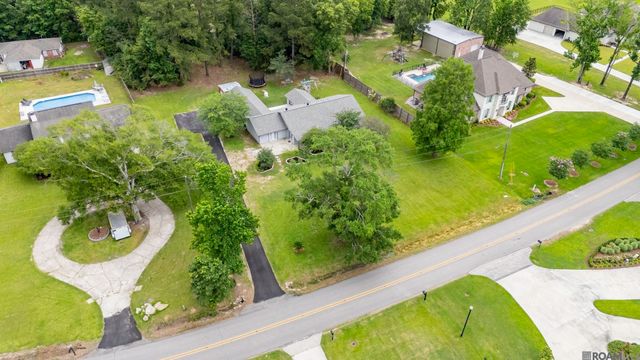25820 Wax Rd, Denham Springs, LA 70726